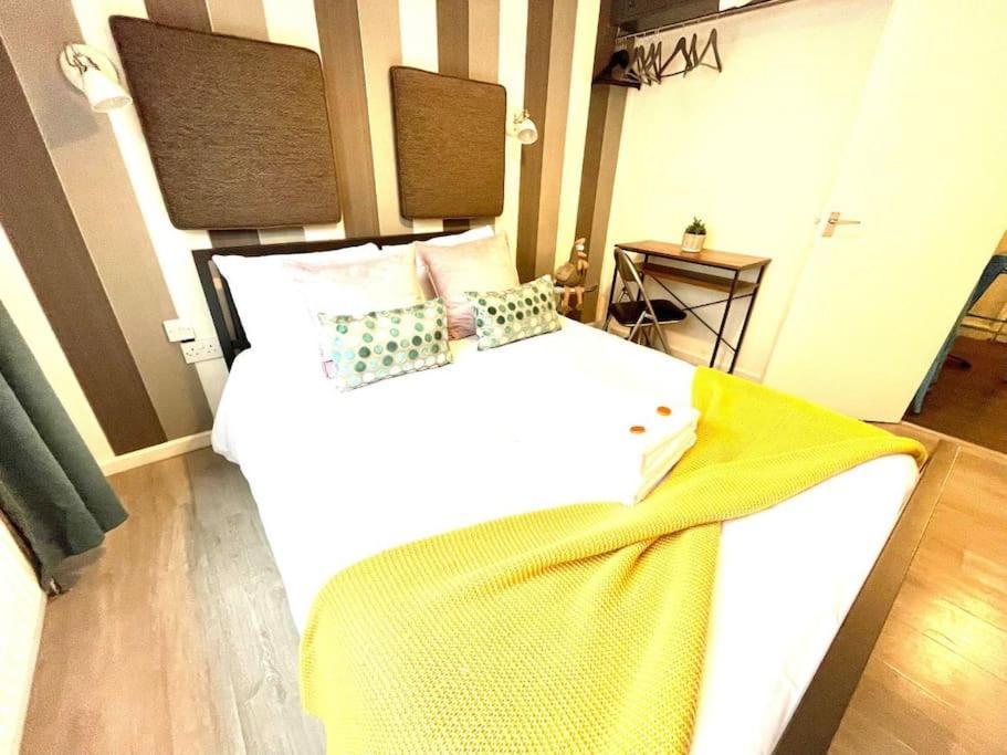 Serene And Cozy 1-Bedroom House With Parking CBG Eksteriør bilde
