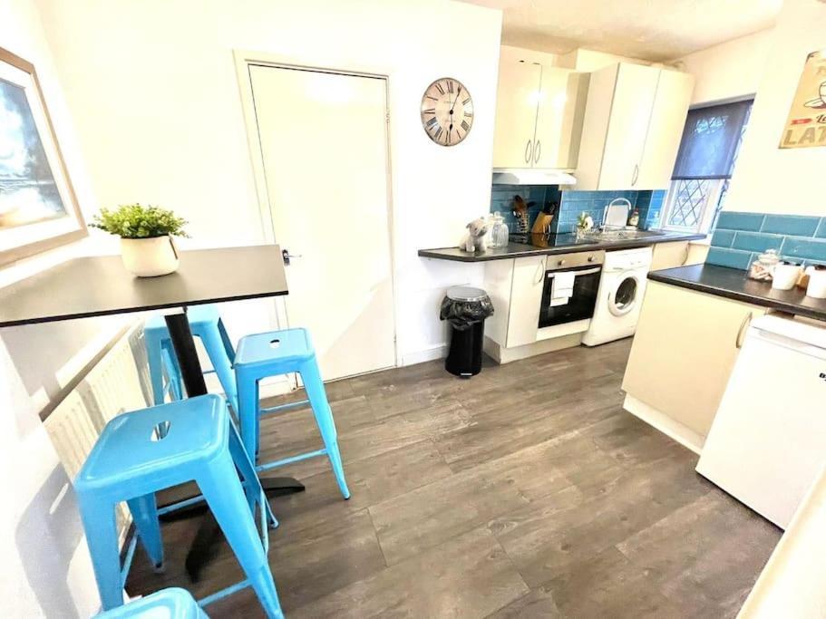 Serene And Cozy 1-Bedroom House With Parking CBG Eksteriør bilde